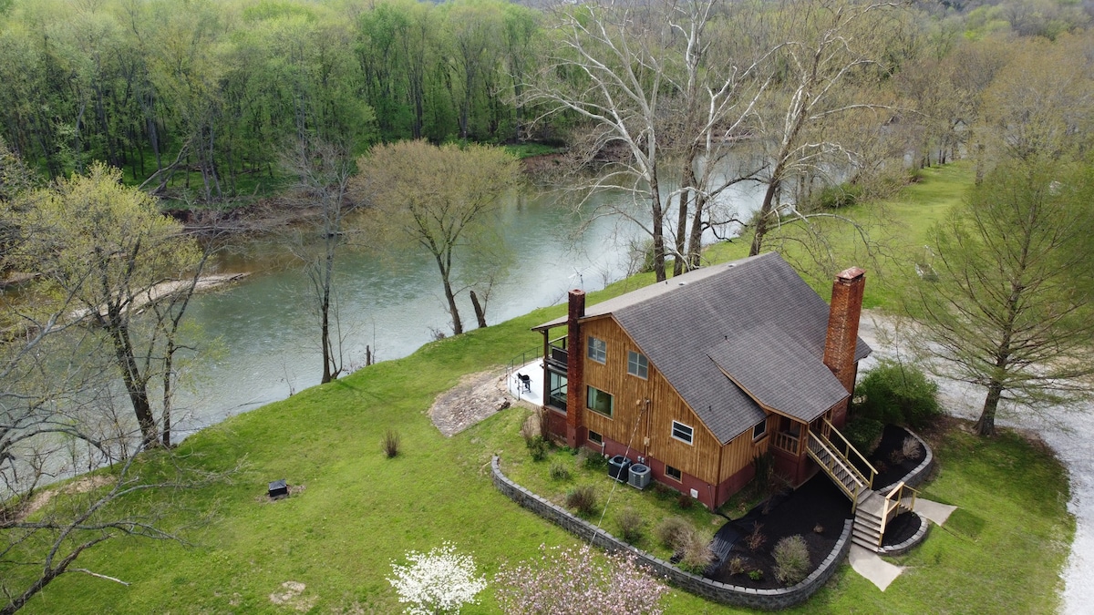 River House, kayak, fishing, king beds, riverfront