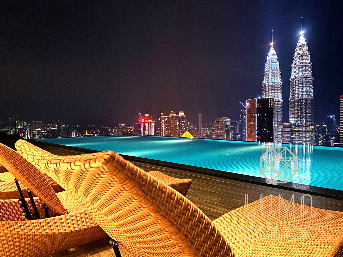 # B09令人惊叹的无边泳池，可欣赏吉隆坡城中城景观| 2卧室公寓