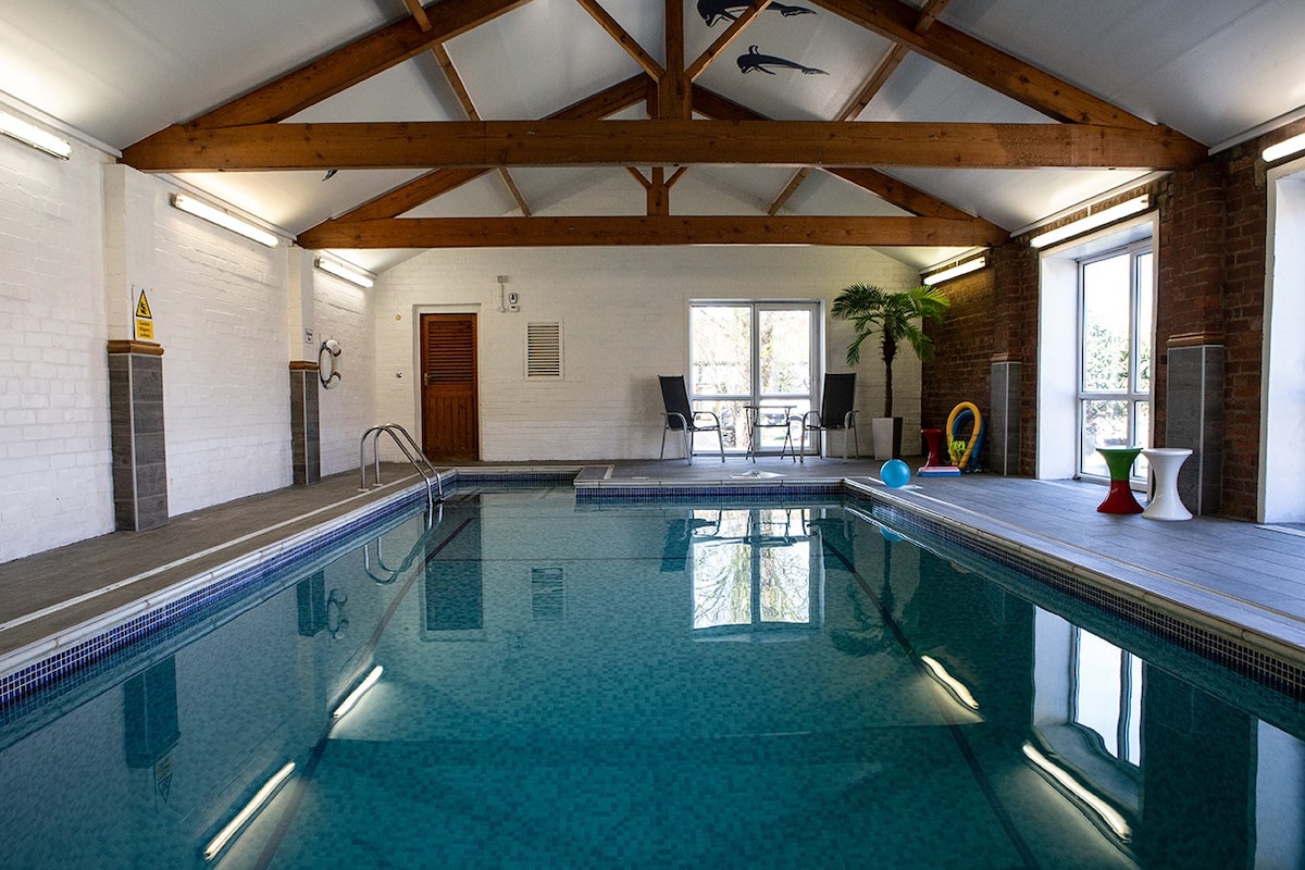 1-bed cottage with incredible facilities inc pool