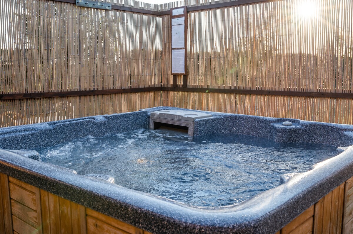 5* Kingfisher Lodge Hot Tub sleeps 4