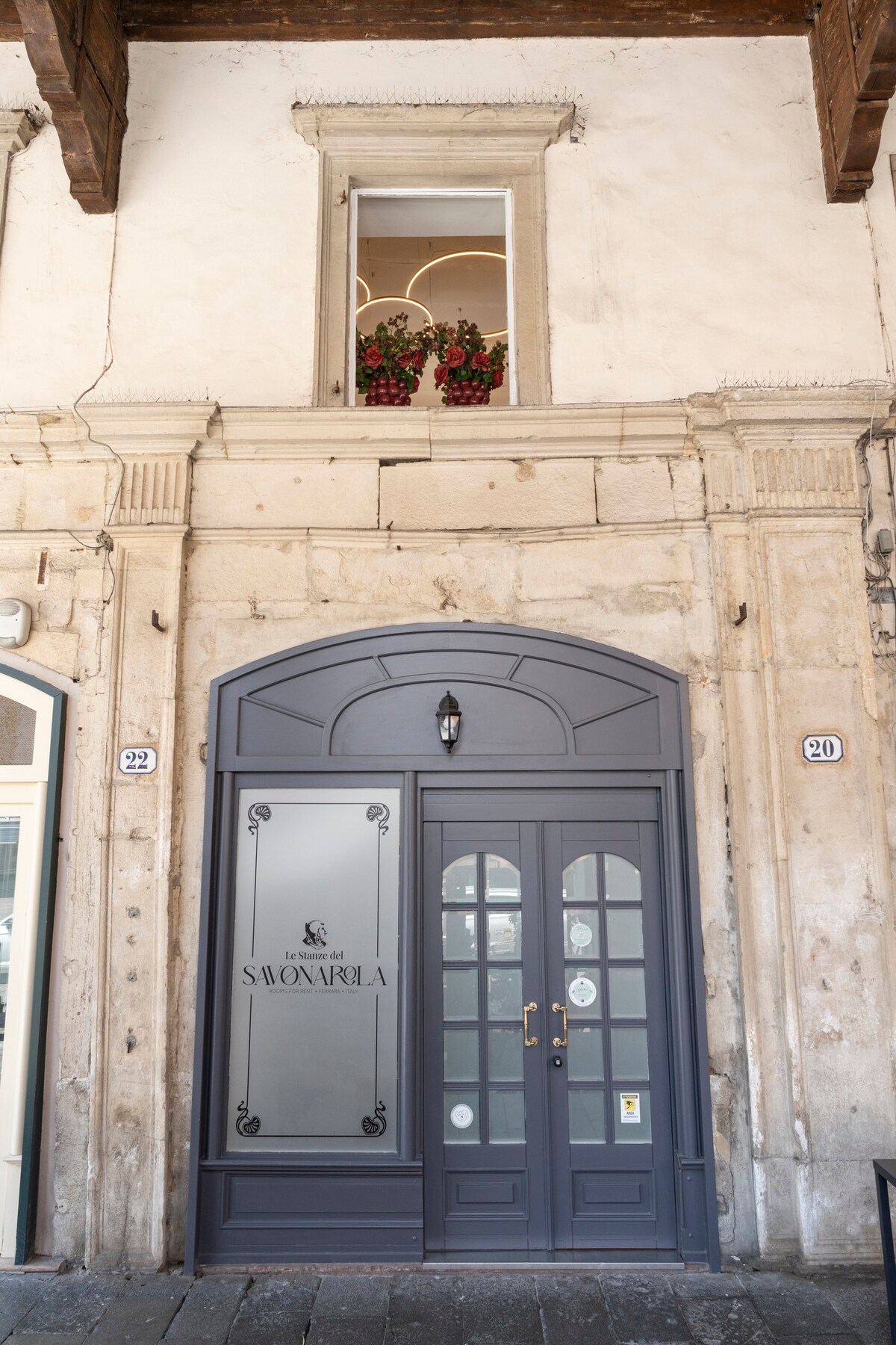 位于历史悠久的法拉拉（ Ferrara ）市中心的优雅客房
