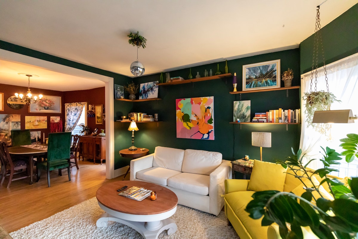 Charming Elmwood Village Apartment