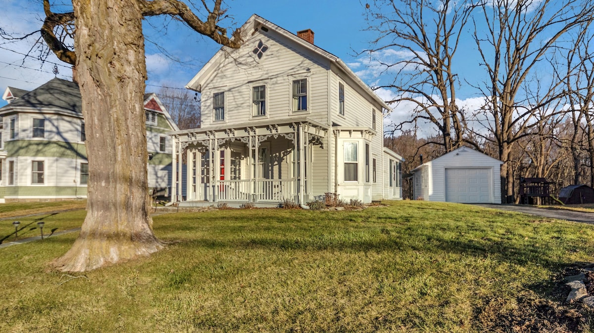 Esopus/West Park Victorian Cottage