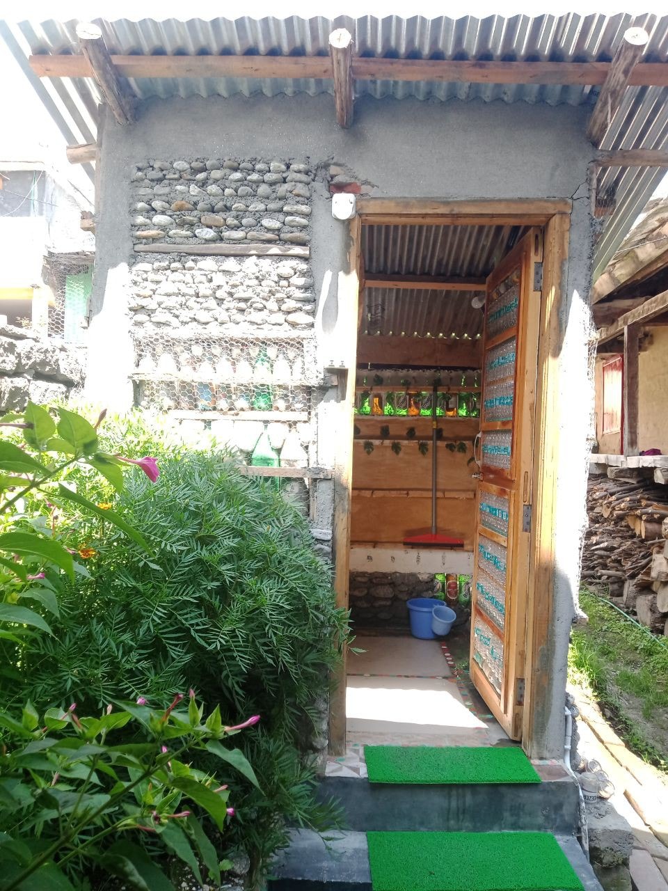 Eco Friendly Cottage Cabin in Manali