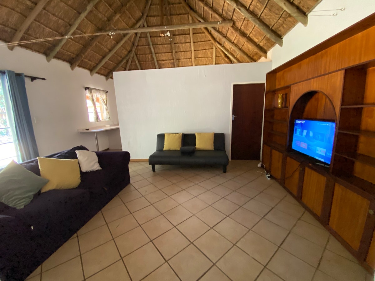Cosy  & peaceful 1 bedroom guest house