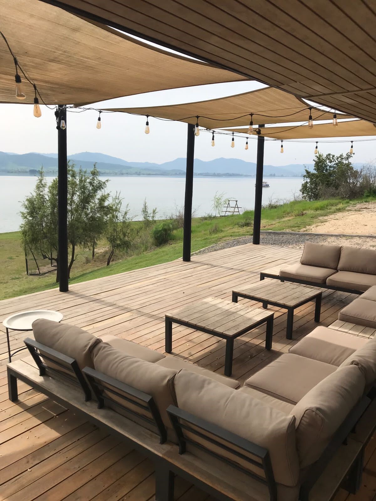 位于Lago Rapel的新房子，景色非凡。