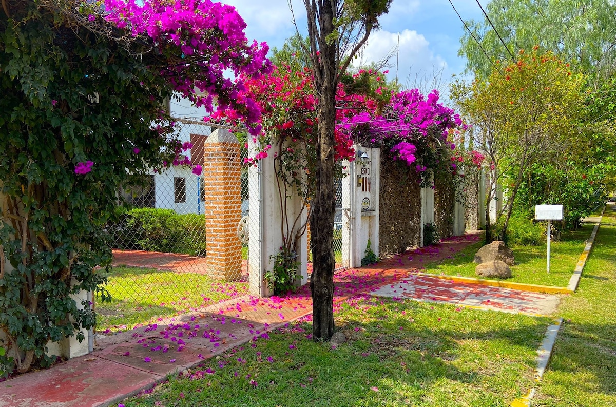 Casa familiar en los viñedos y cercana a la ciudad