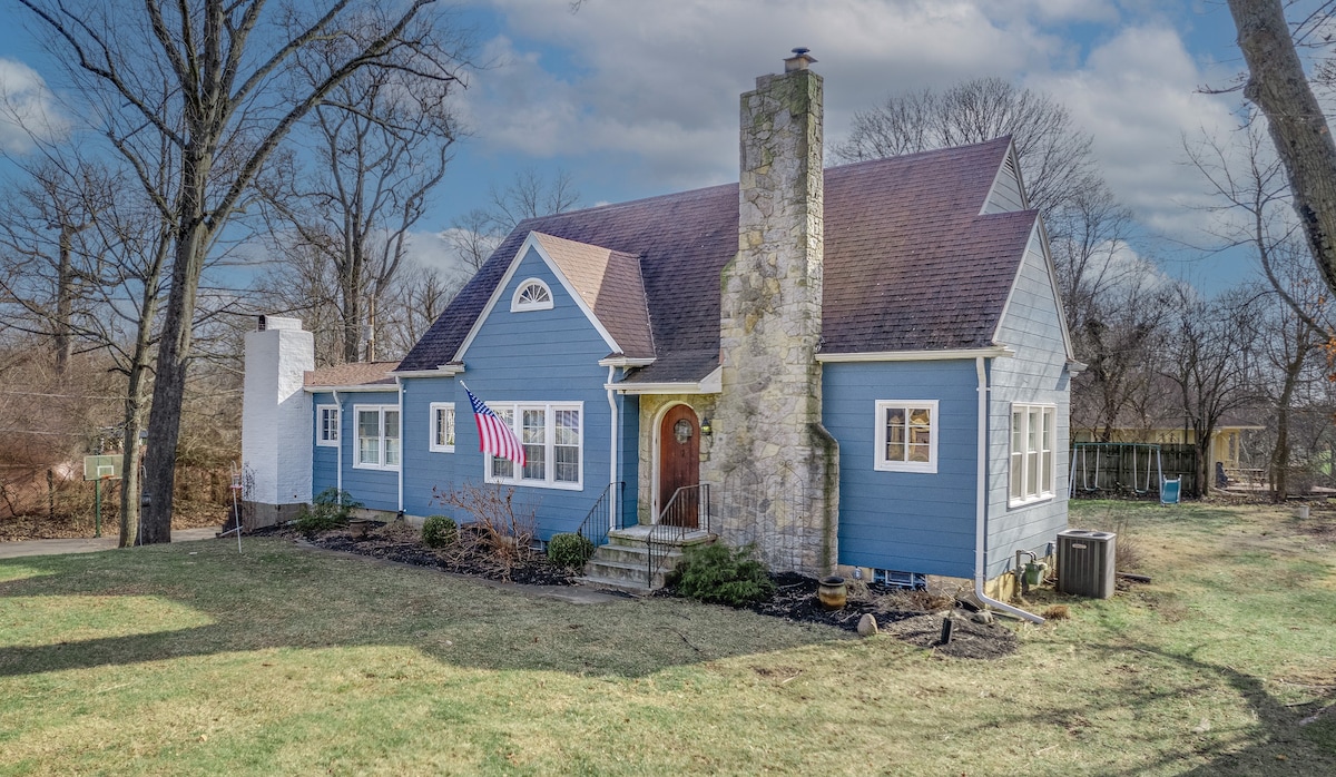 Tecumseh Cottage 
 Minutes from SR70 and SR75