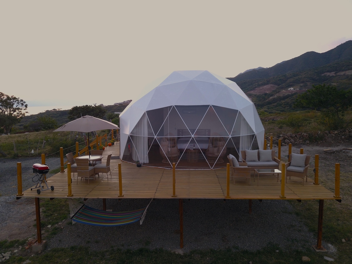 Skylake Glamping # 1 ，共4个，带按摩浴缸和Vista Al Lago