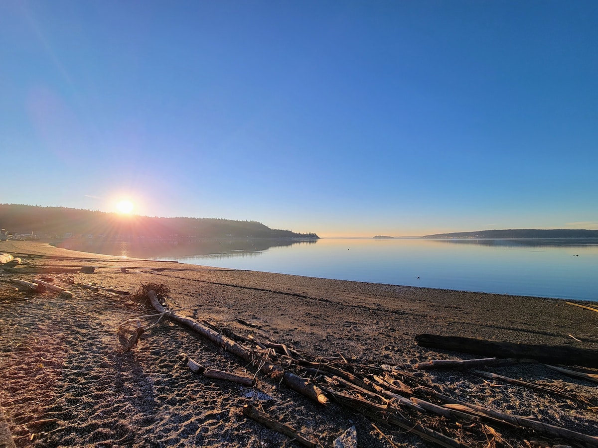 Camano Beach Studio