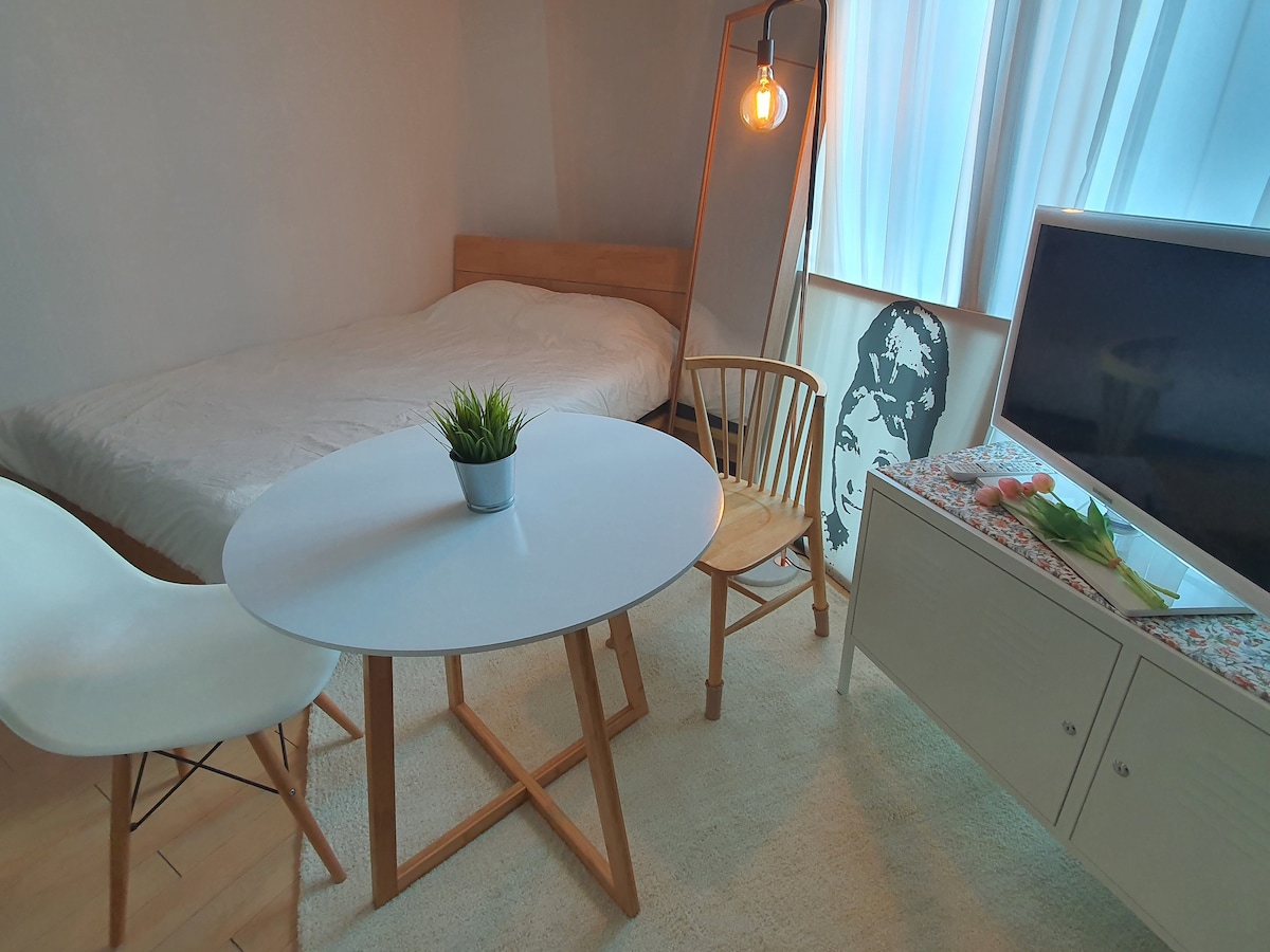 [全新]弘大温馨舒适的单间公寓，可供2人入住