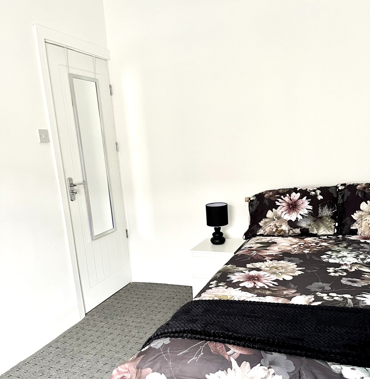 Private Bedroom Space near Barnsley Hospital