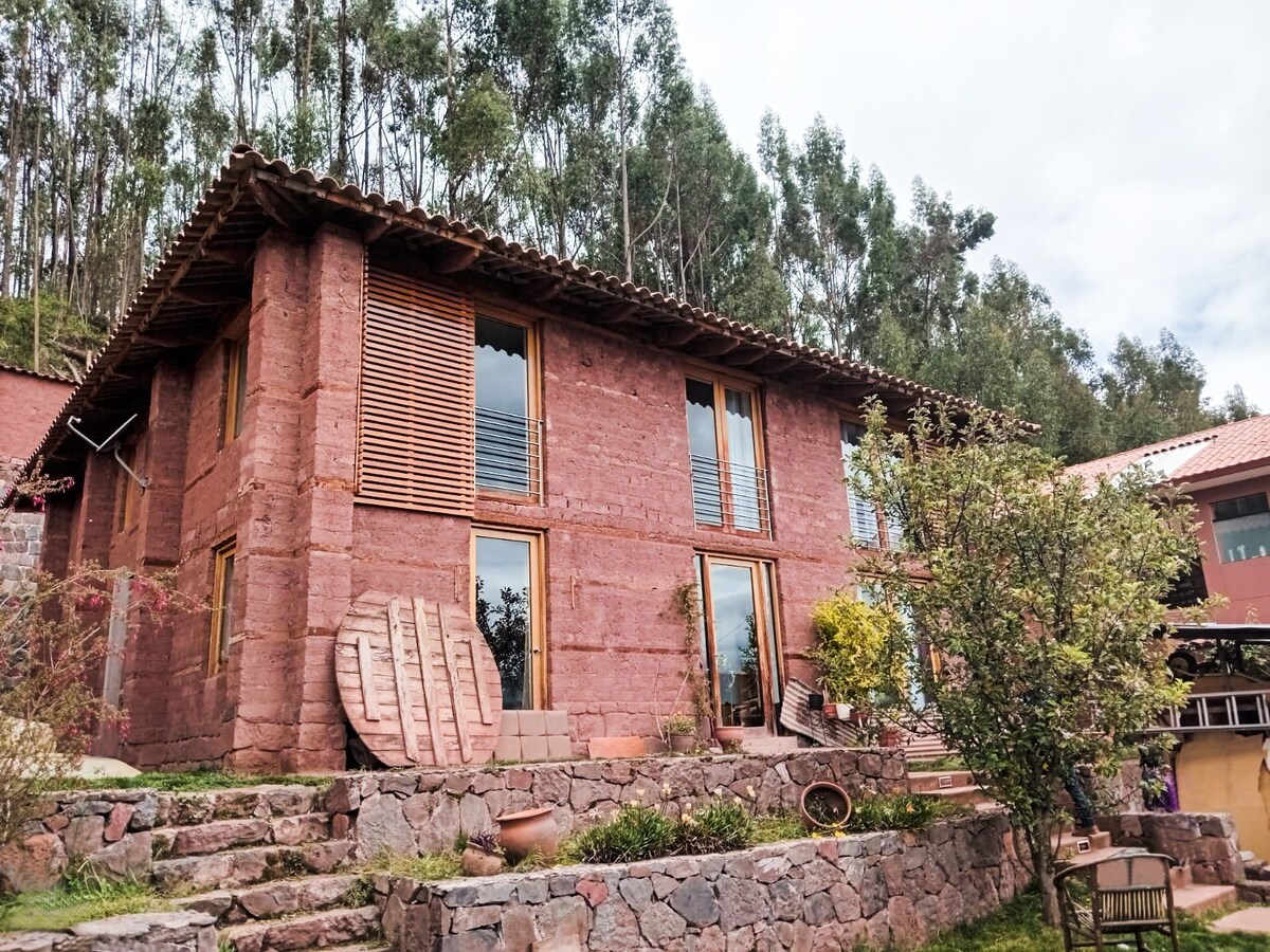 Private Guest Room in Tambillo-Cusco