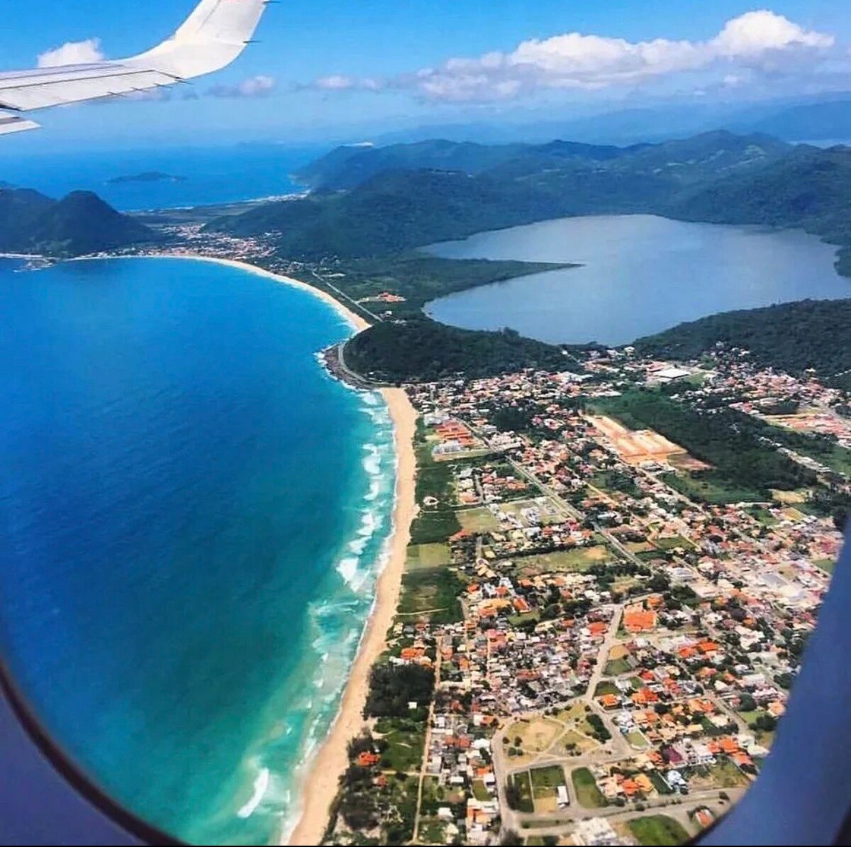 Apartamento na encantadora praia da Armação.