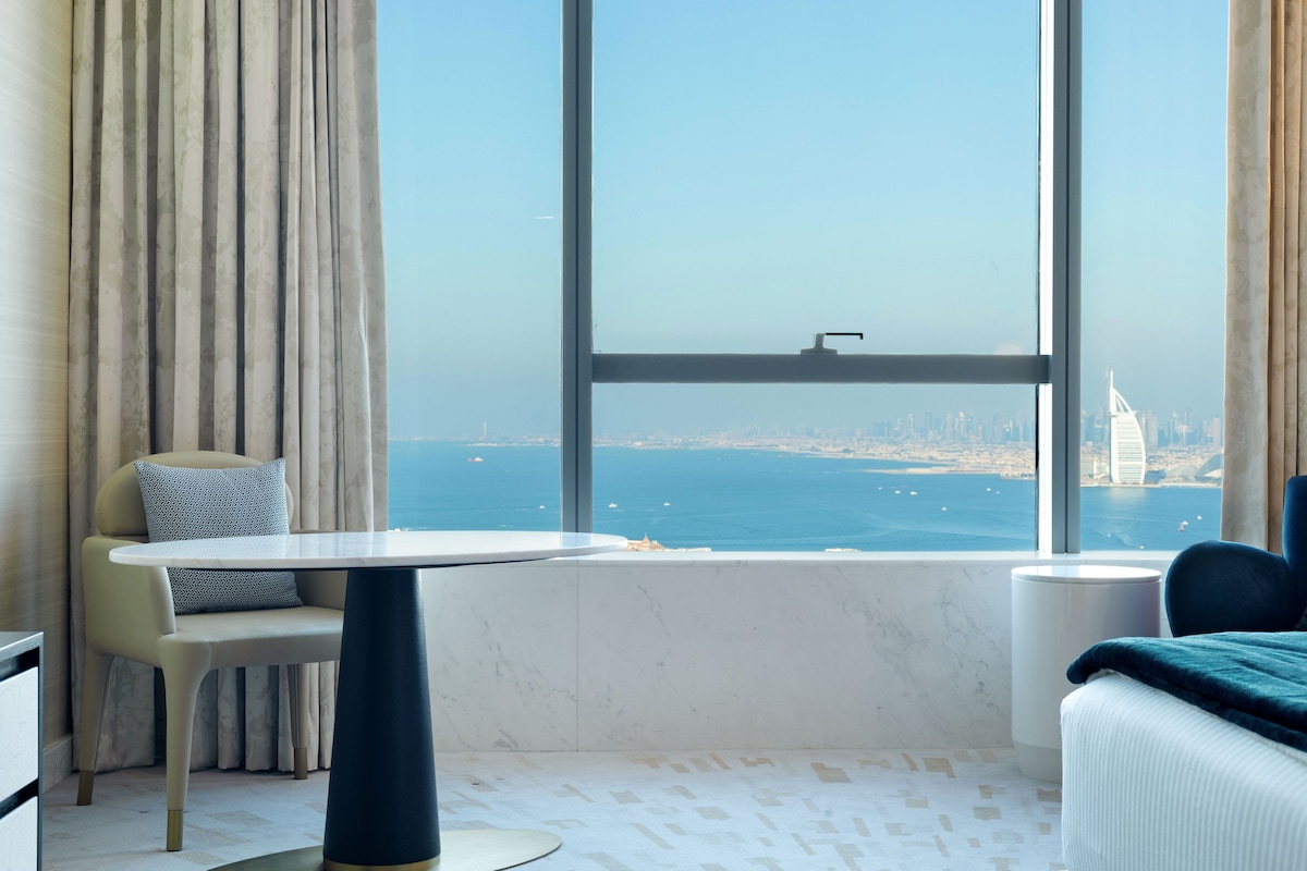 Luxury Studio w/ Dreamy Views over Palm Jumeirah