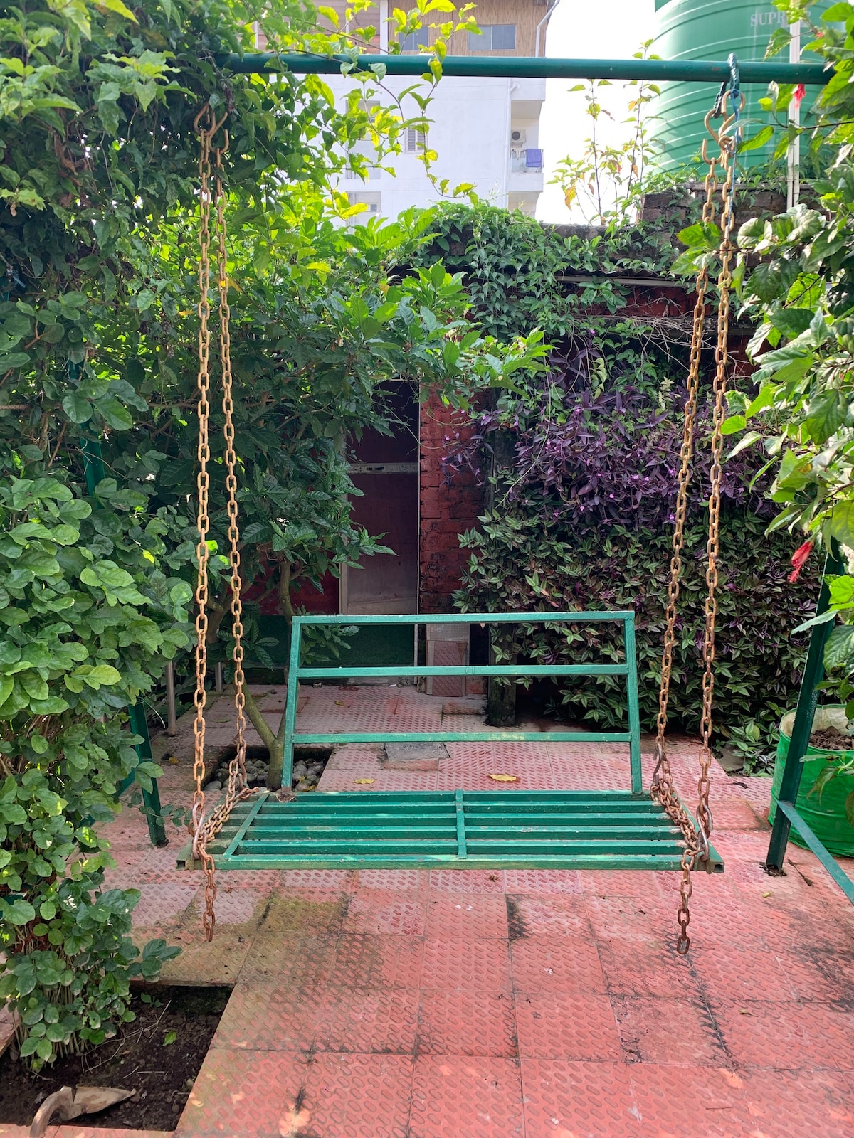 从Ganges步行一分钟即可抵达花园之家