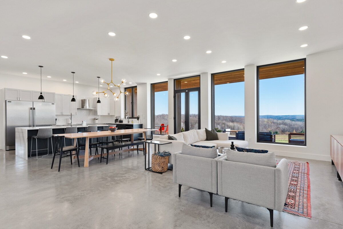 Modern Hilltop Home With Stunning Vista Views