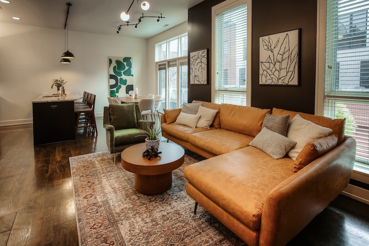Old Market Eclectic Townhouse – Walk to Everything