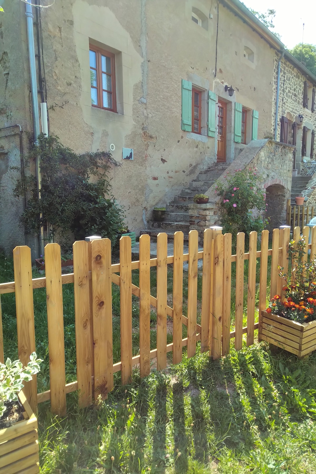 Montreuillon - Cozy Country House