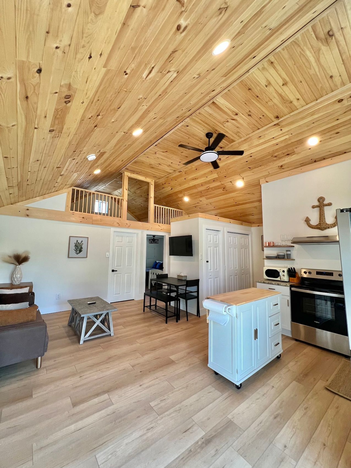 Cozy Cottage on Oneida River