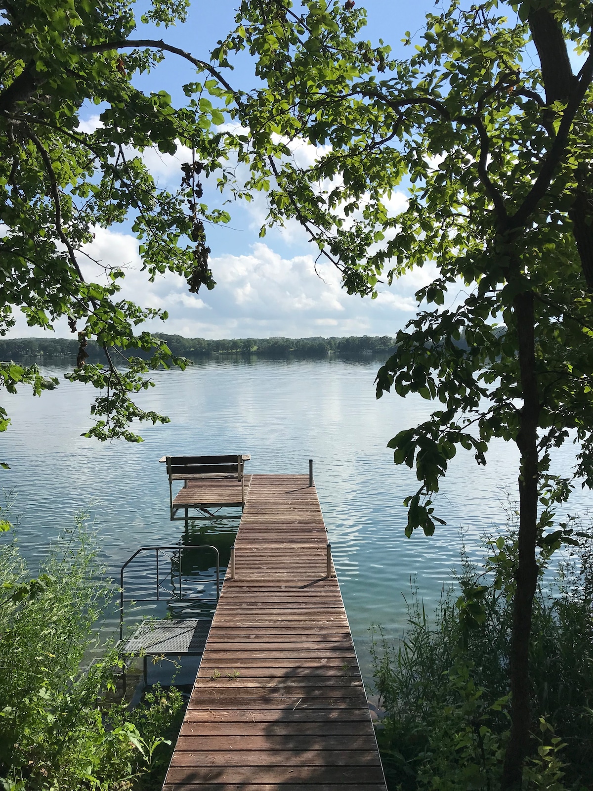 Restful Retreat on the Lake - Natural and Peaceful