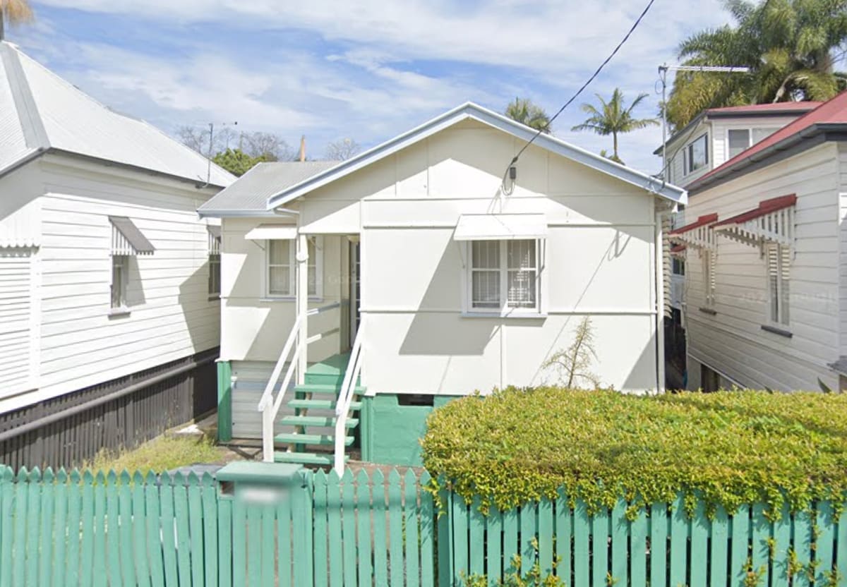 西湾小屋(West End Cottage)