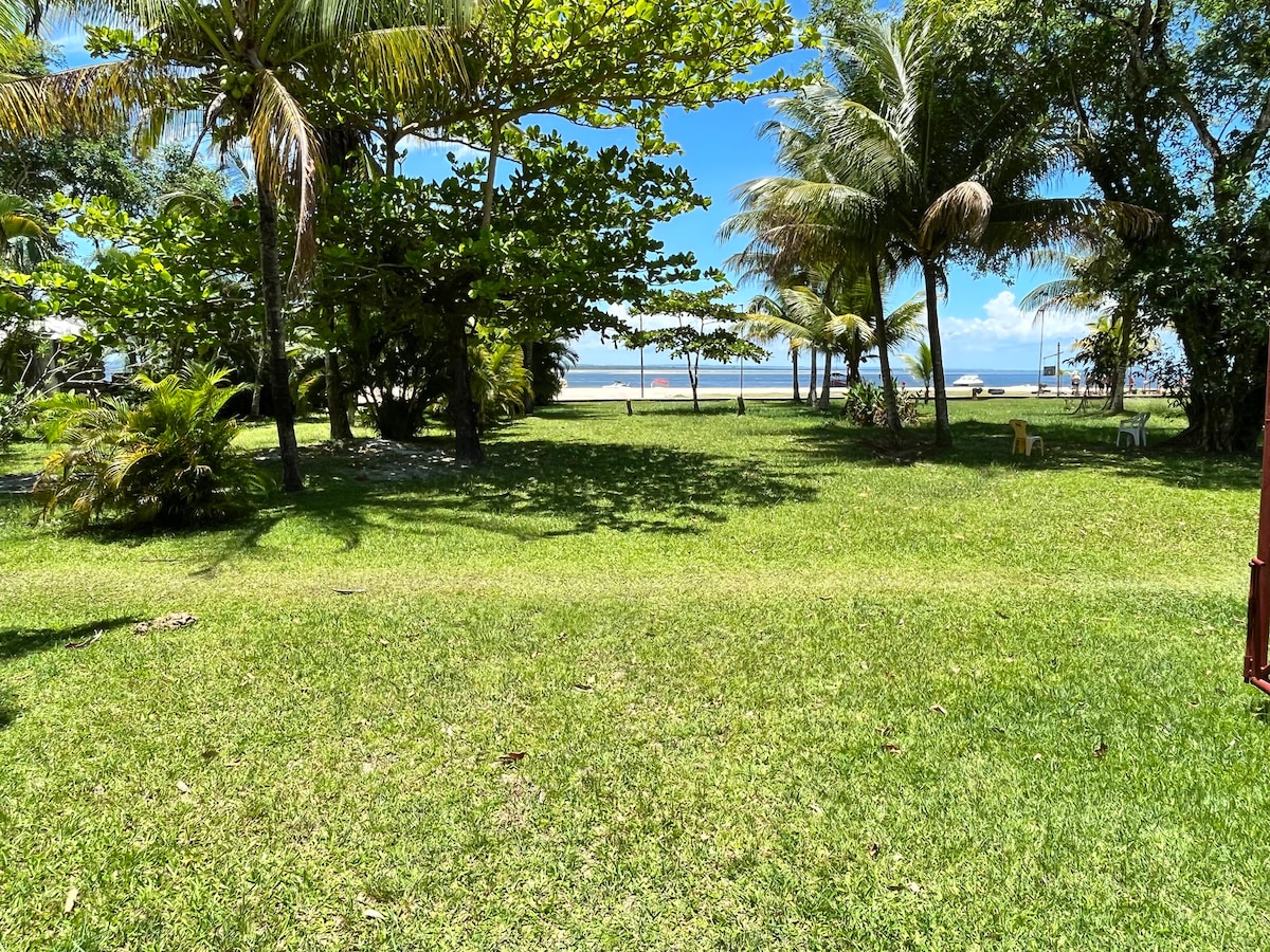 Loft pé na areia em Gamboa do Morro de SP