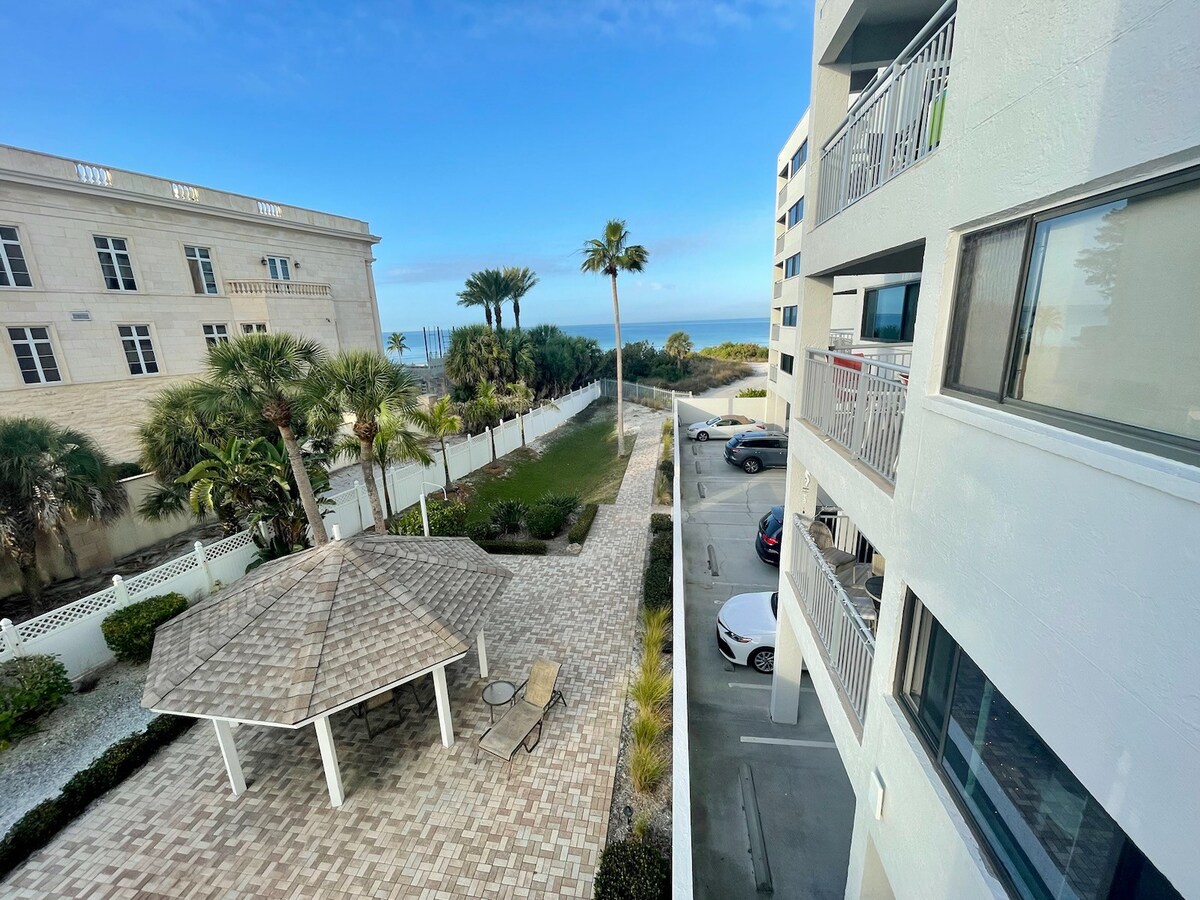 2BR Gulf Views from the Balcony, Beach Access