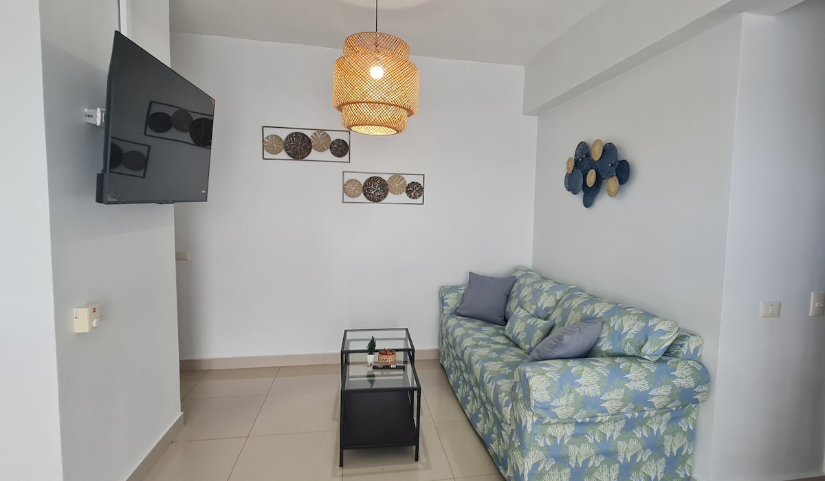 Apartment. pool, balcony, bbq, 400mts to the beach