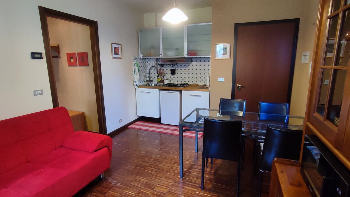 双人公寓Aprica ，舒适的设施，停车位
