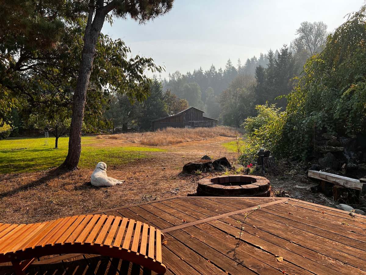 Studio Cottage - Wood-Fired Sauna - Creek Retreat