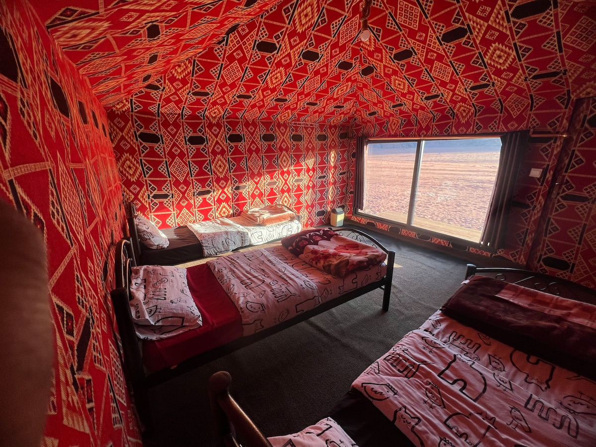 Wadi Rum的舒适帐篷，提供晚餐和早餐