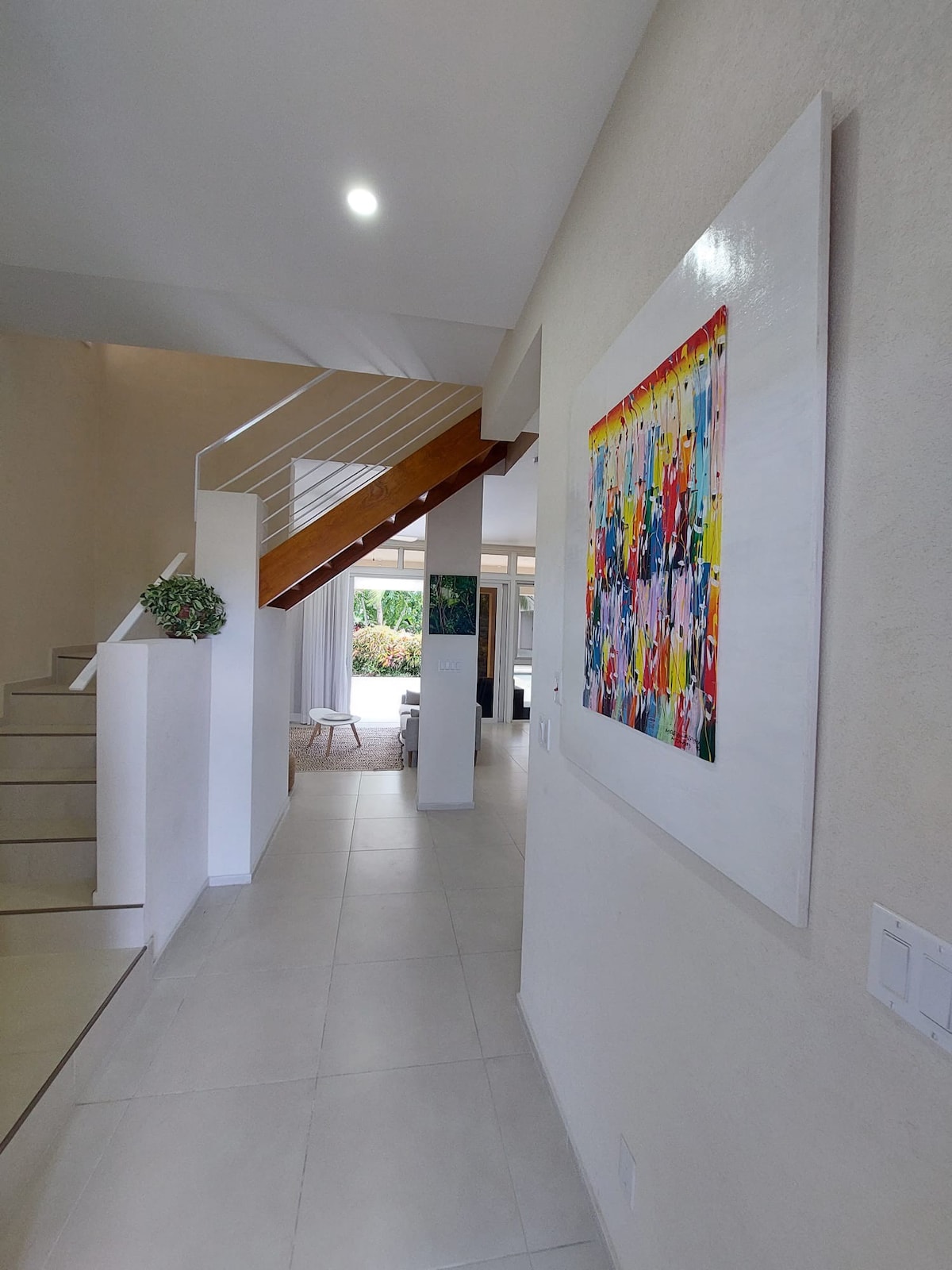 Stunning townhouse close to Dover Beach  & The Gap