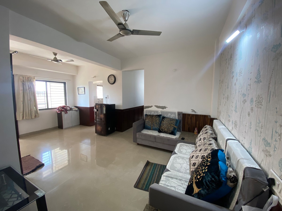 Fully Furnished 3 BHK apartment