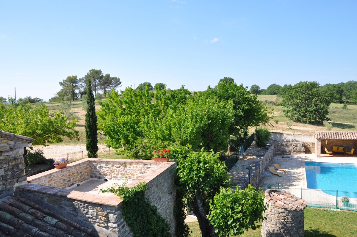 Ardèche的石头农舍