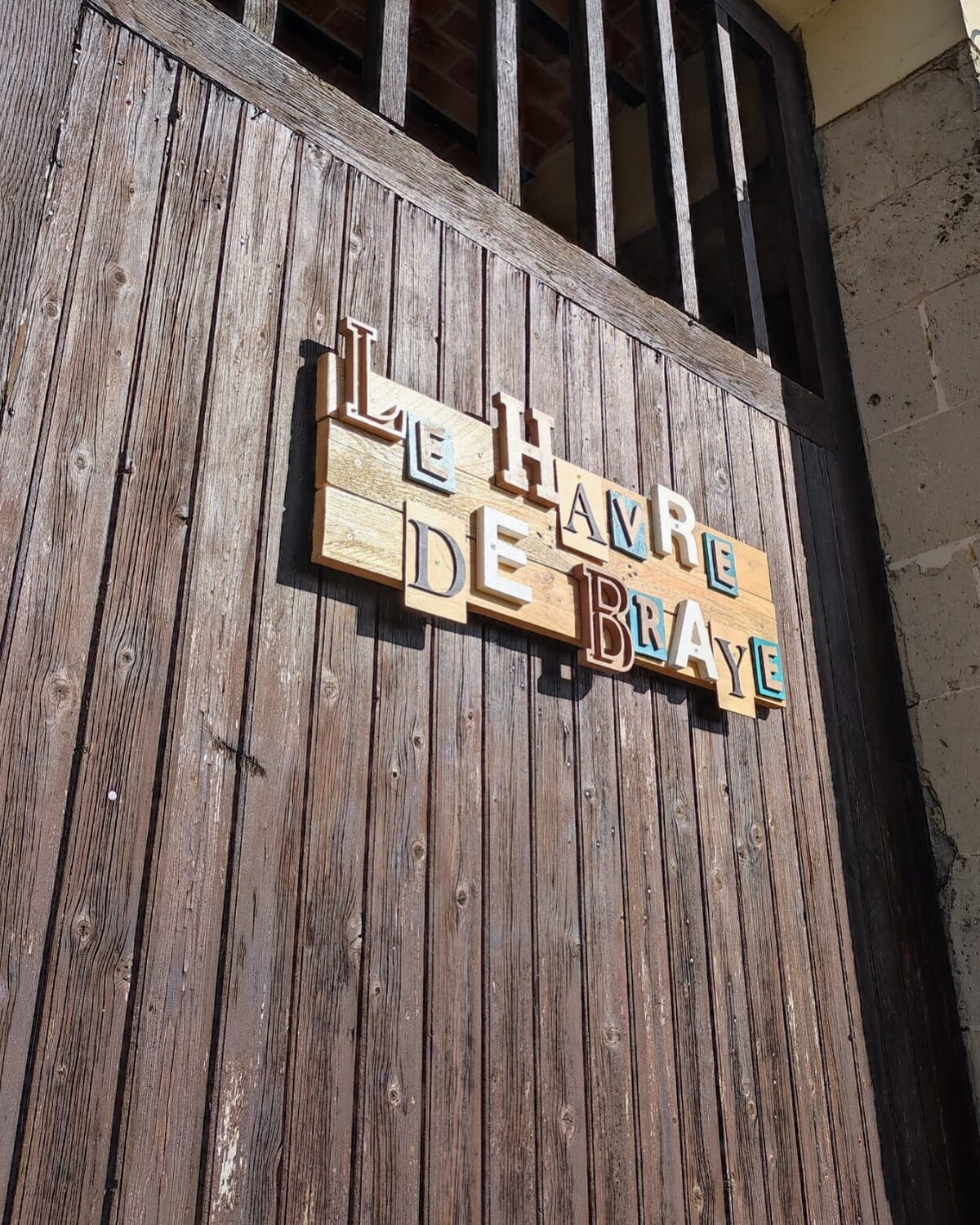 Le Havre de Braye , ancien corps de ferme au vert