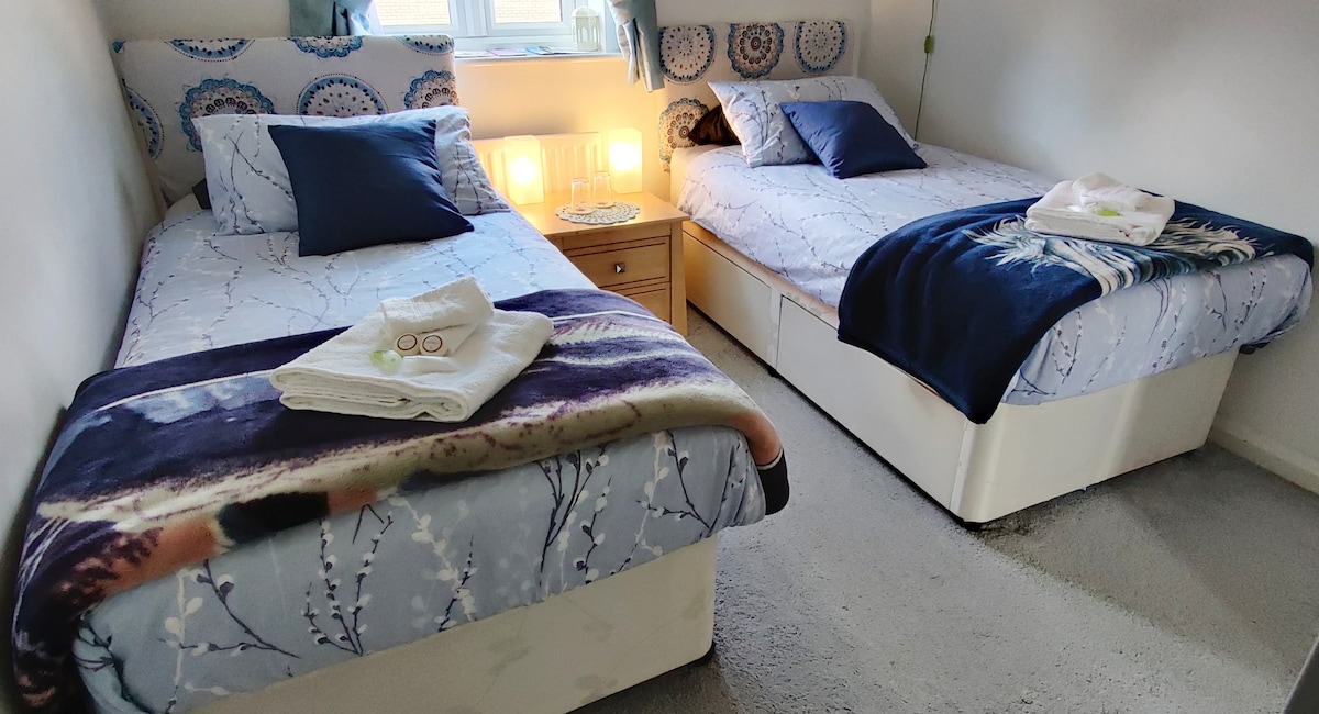 Comfortable Double Room-2 Single Beds, 1-2 Guests