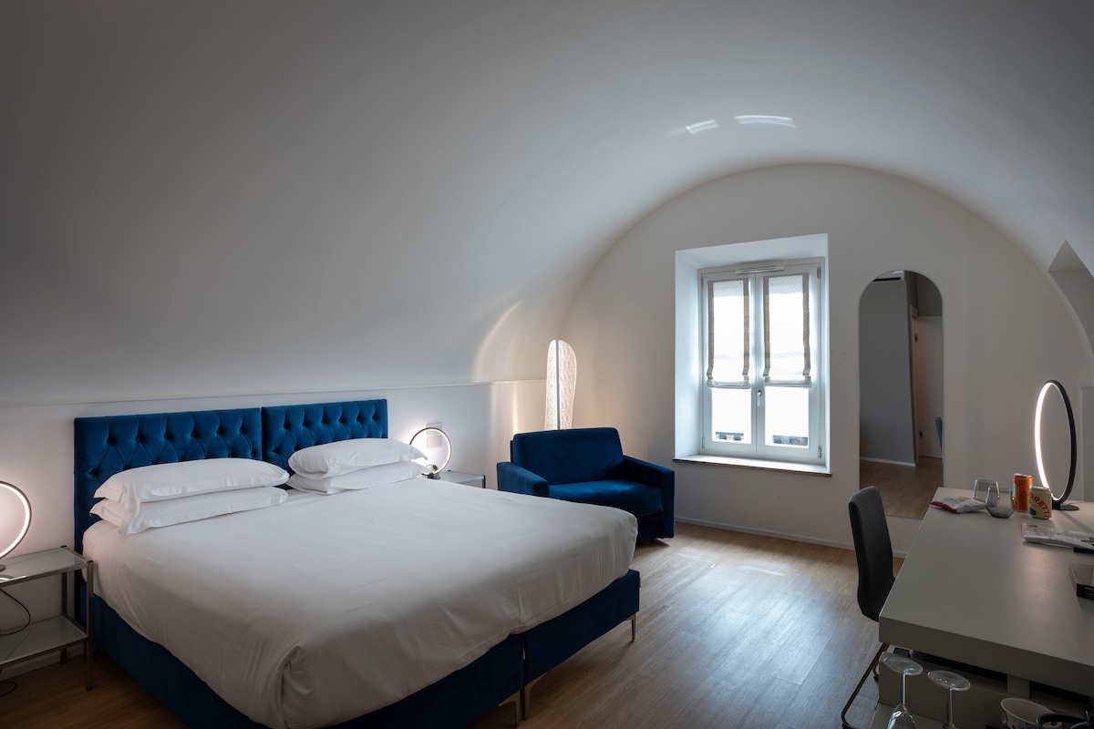 Elegant rooms in the historic center of Ferrara