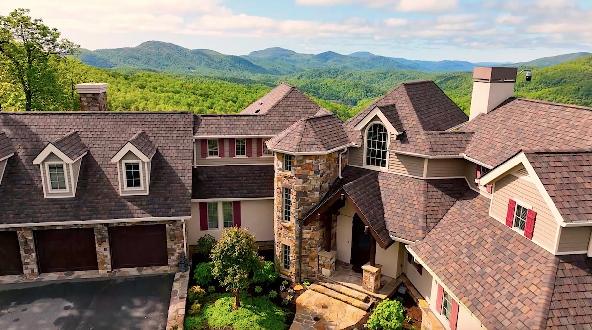 Majestic Mountain Views. Black Mountain/Asheville