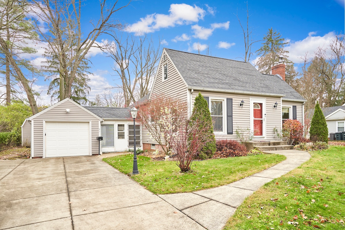 Entire Home in West Akron hosted by Doug and Beth