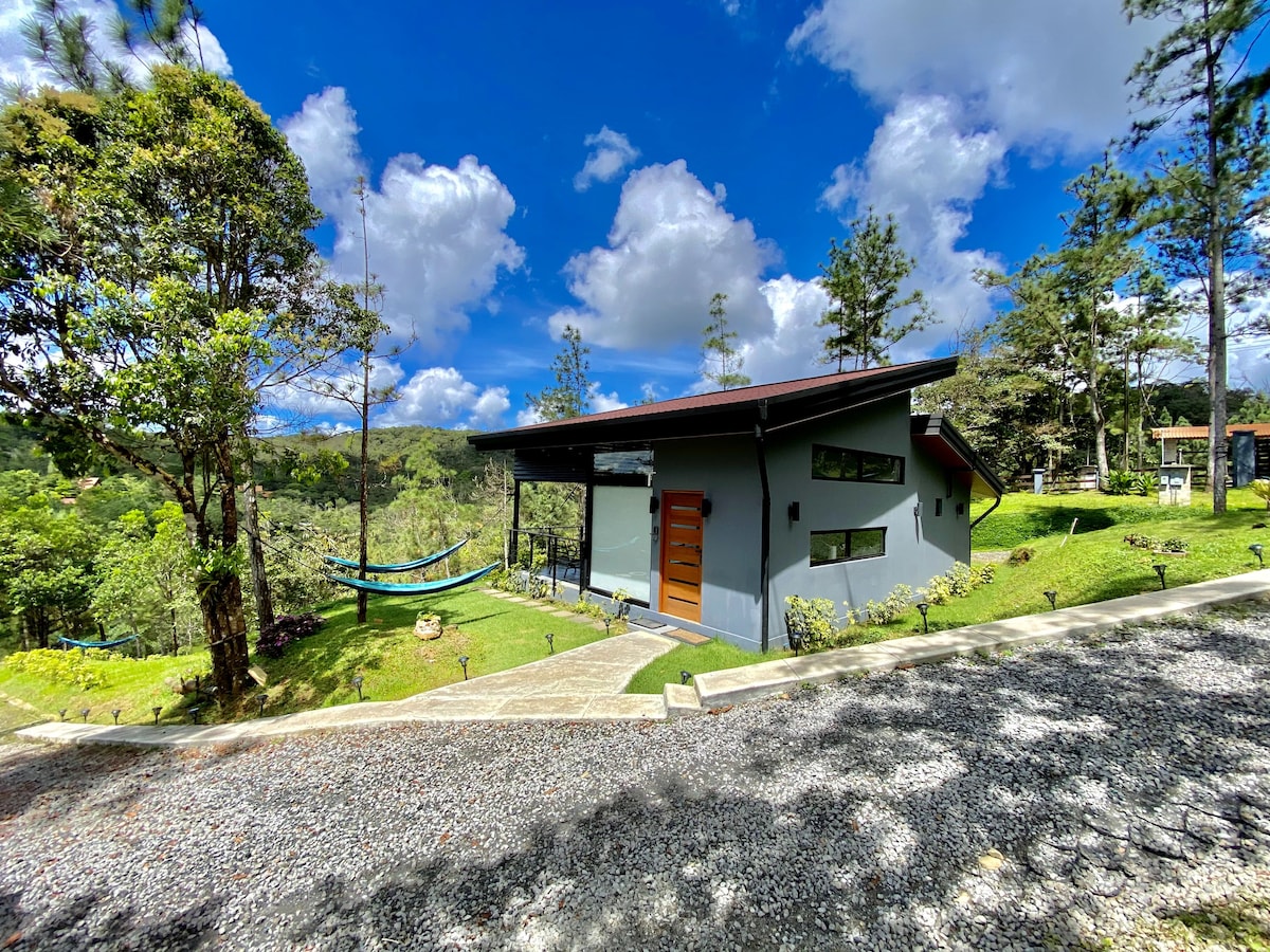 Hyde hill Luxury Cabin with amazing views