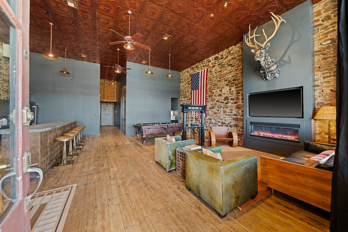 Urban Cowboy | Historic loft+spirit of the cowboy