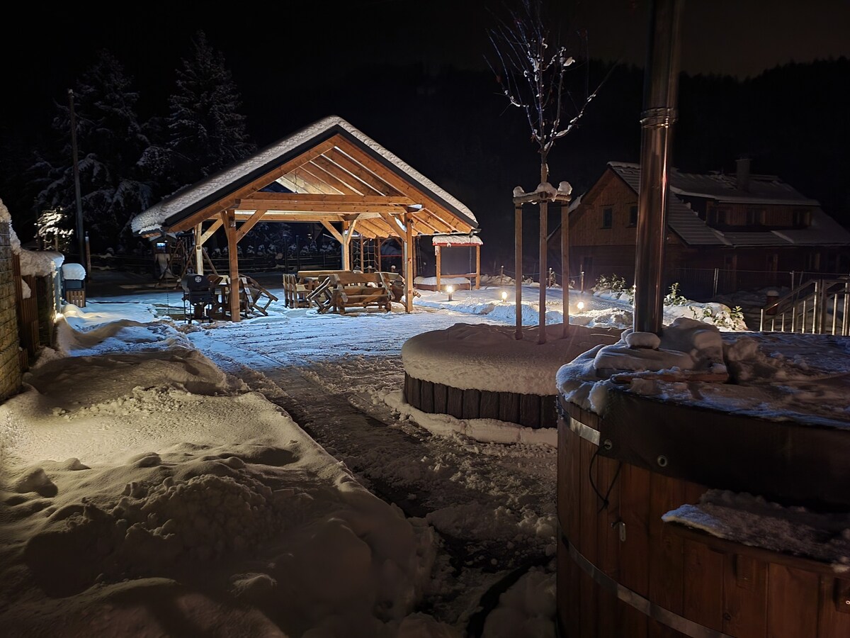 Beskydy, "Chata U dědka", apartmán 1. NP