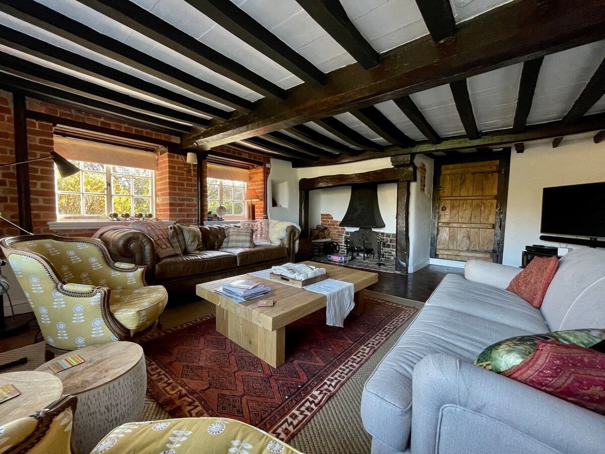 Stunning 17th c. listed cottage