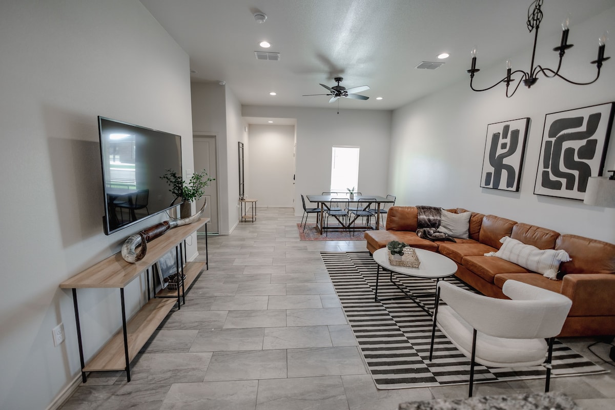Texas Tech Tranquility | Lubbock Townhome