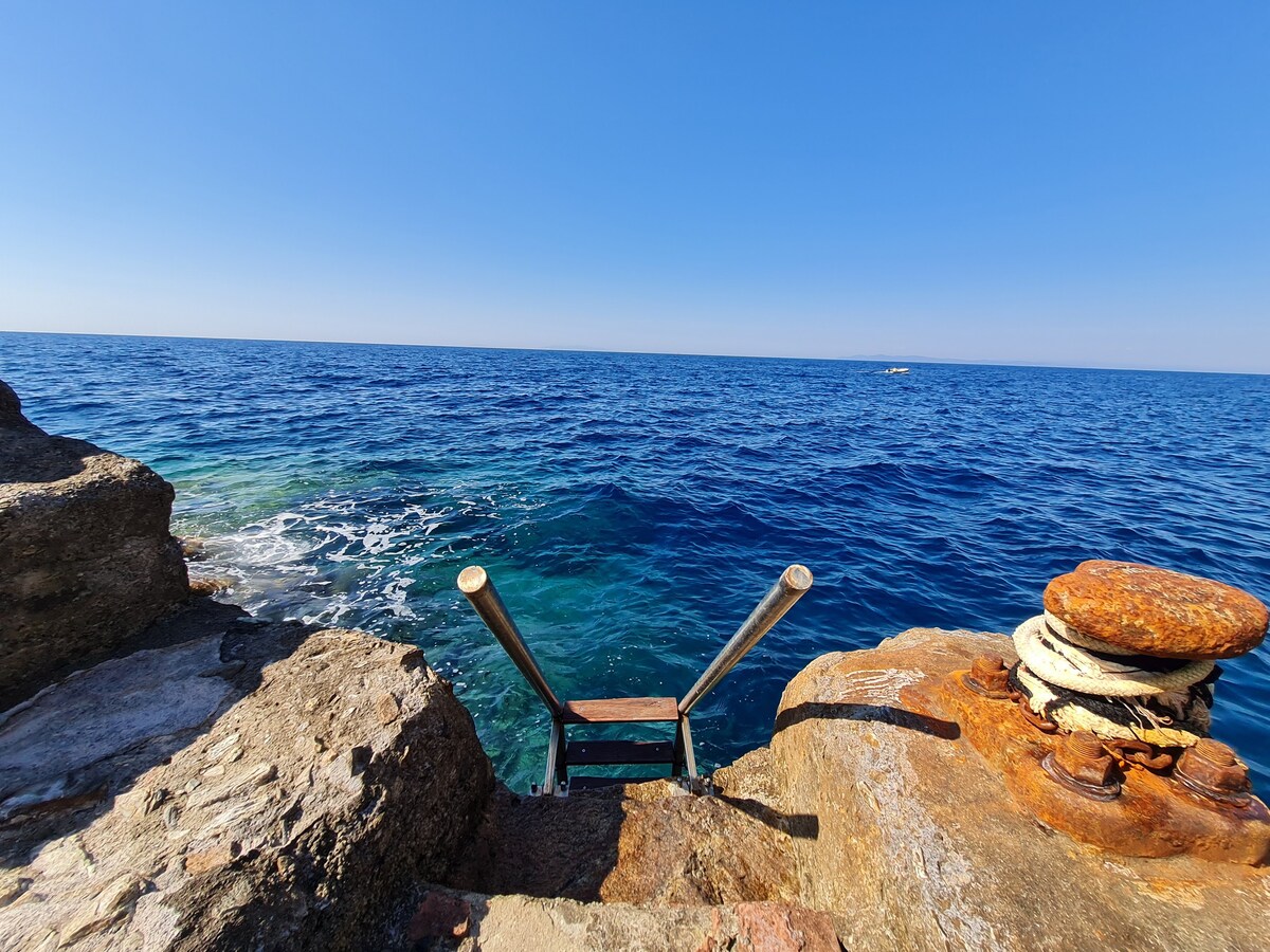 Seaside Lighthouse with private cove Giglio Island