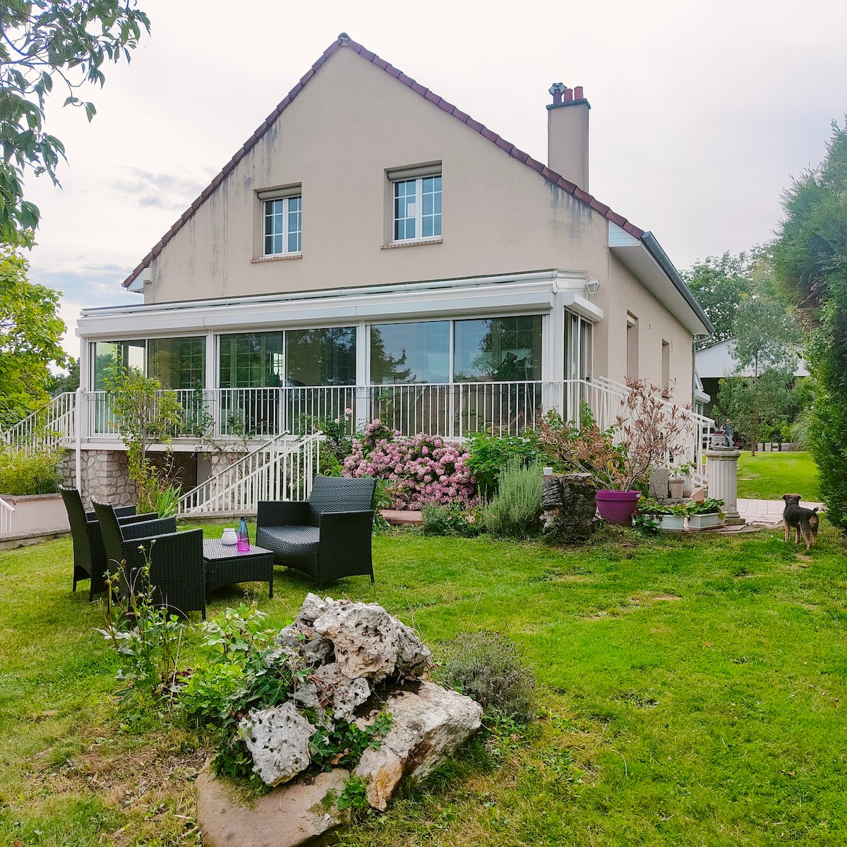 La courte épée
maison de campagne