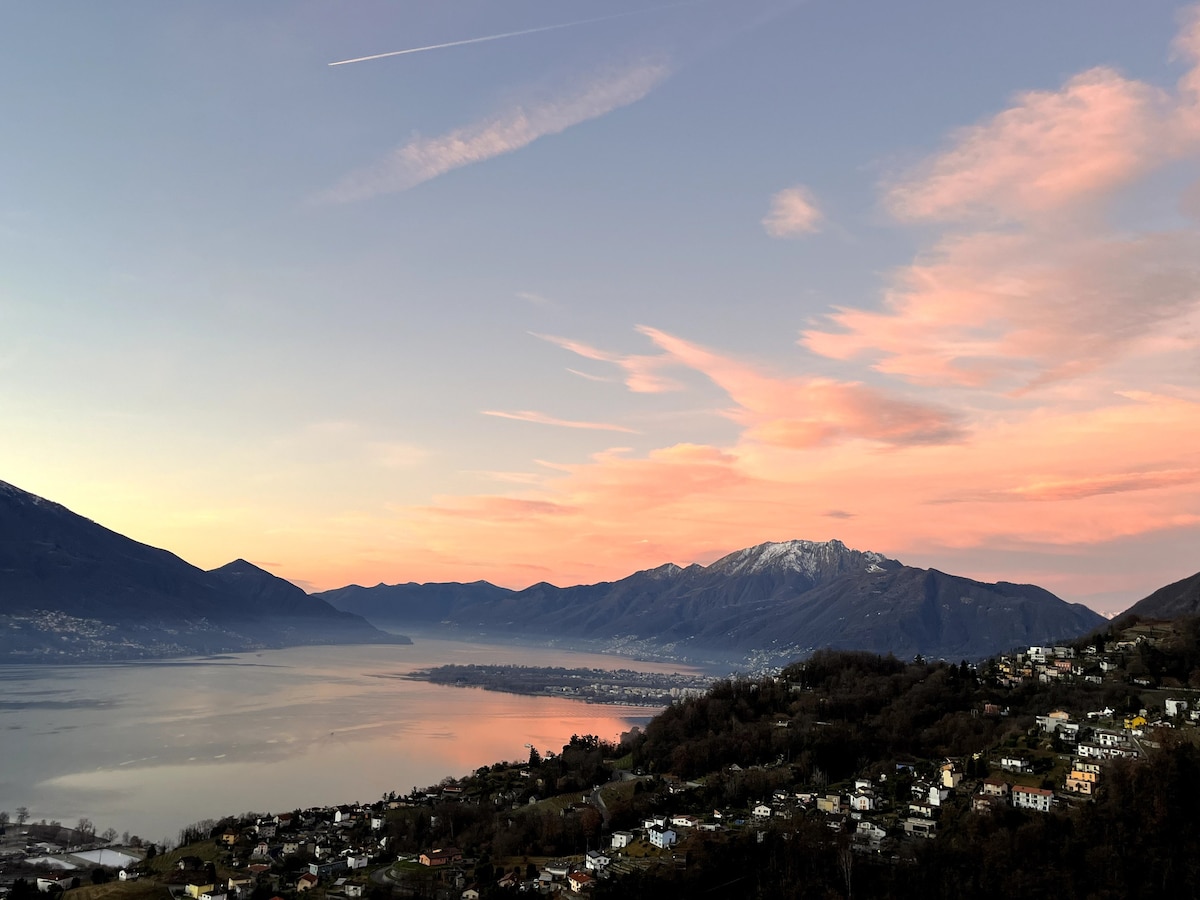 Fantastic panoramic view in Ticino: Casa al Bosco