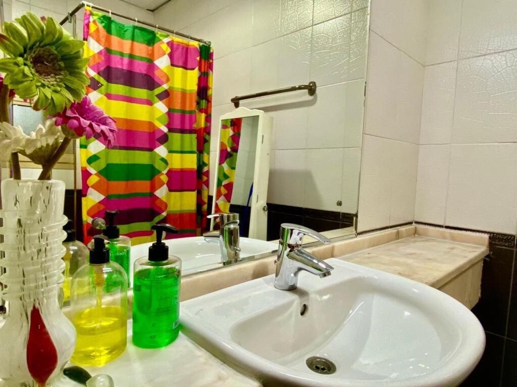 Close to DUBAI Airport Room-(Private Bathroom)