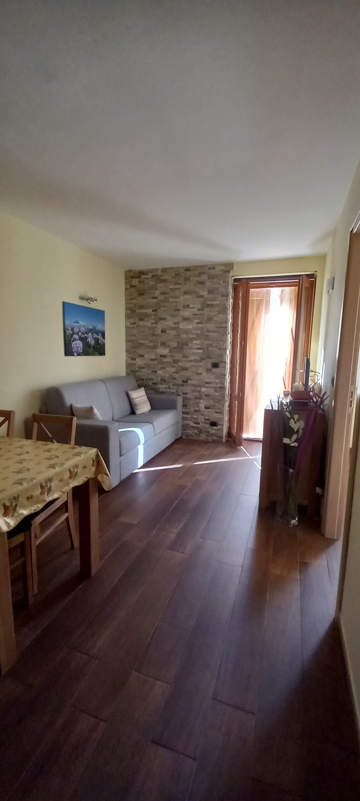 优雅的两室公寓，位于维奥拉圣格里。